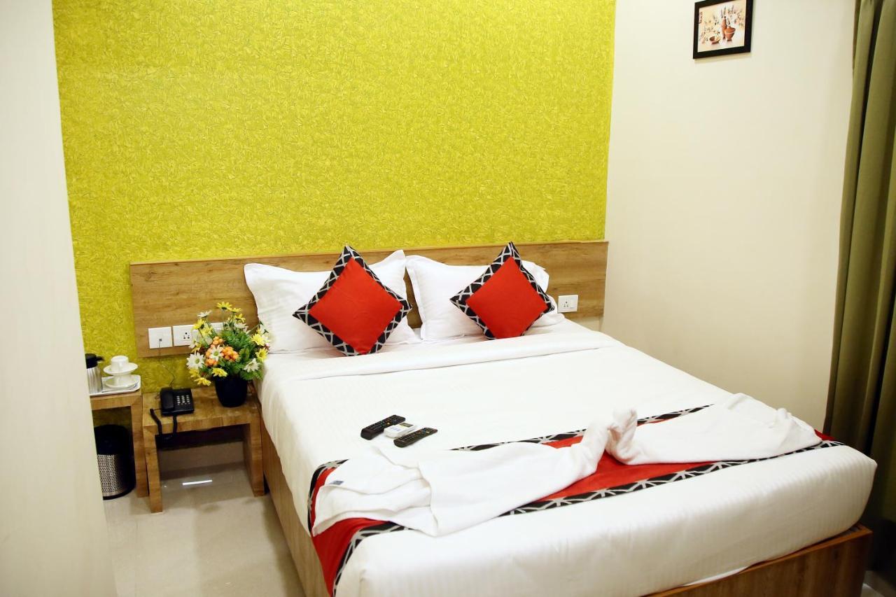 Apollo Court Hotel Chennai Exterior foto